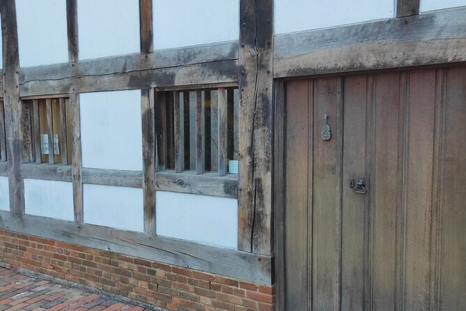 Eccentric Lewes: A Self-Guided Walking Tour - Final Stop at Castle Gate with Views of Lewes Castle