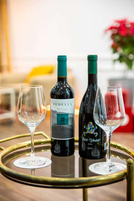 Echegaray 5, Málaga center: Wine & Relax Experience: Massage + Wine tasting - Why This Tour Stands Out Compared to Other Experiences