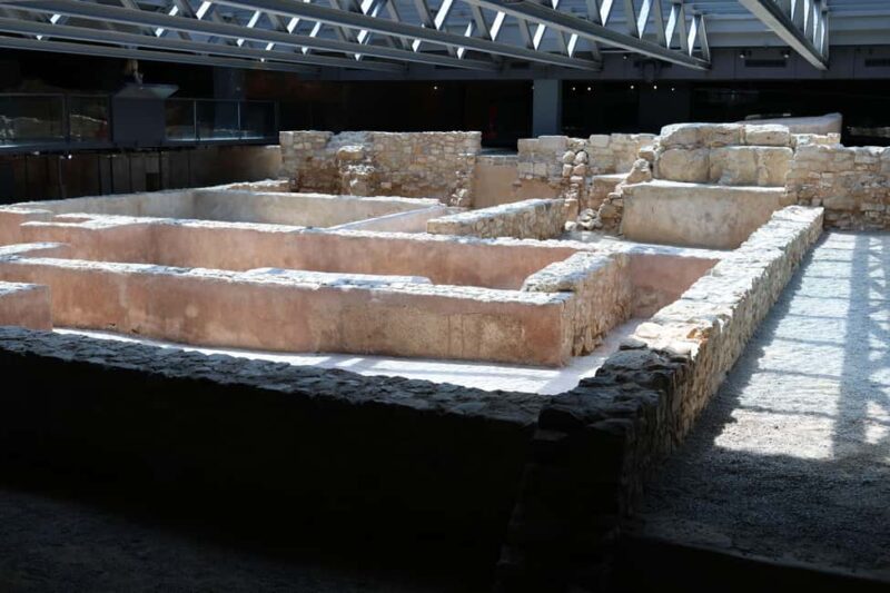 Echo of Civilizations: Private Tour of Underground Valencia, includes tickets - Delving into the San Vicente Prison Crypt