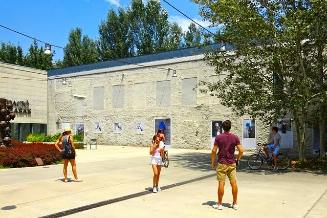 Eco-friendly Barcelona Bike Tour from a Local Perspective - Coffee Break in the Gothic Quarters Local Hangout