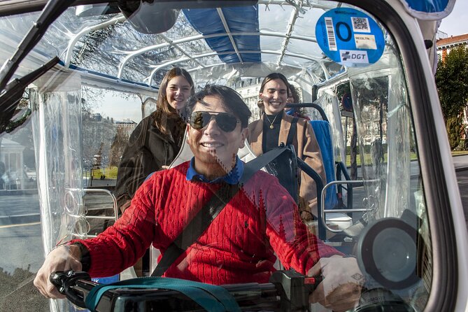 Eco Friendly Tuk Tuk Experience with the Local in Madrid - Personalized Route Options for a Custom Madrid Experience