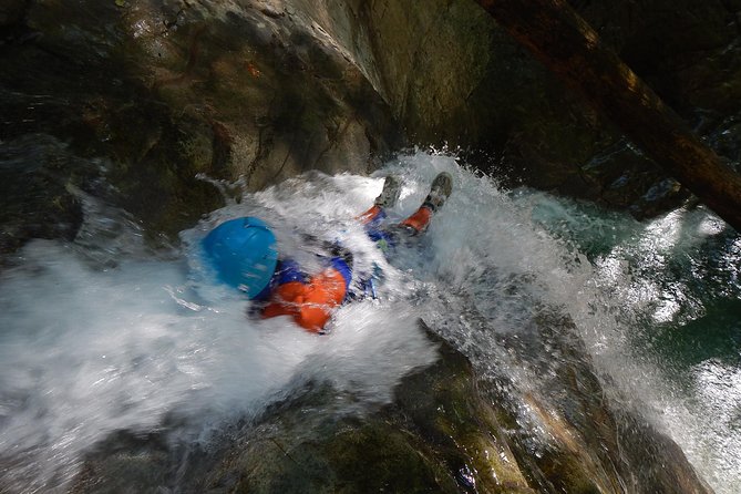 Ecouges canyon intermediate part - Group Size and Bookings in Advance