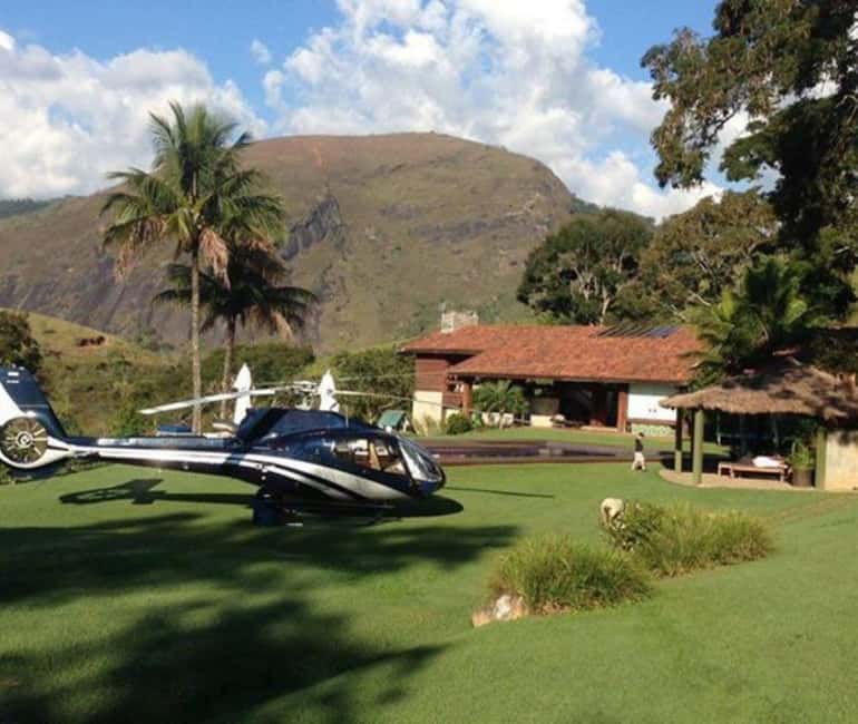 Écrin d'Aventures  Helicopter Introductory Flight - Discover the Route Over Versailles and the Seine Valley