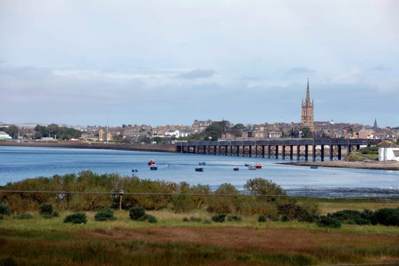 Edinburgh: Aberdeenshire, Balmoral Castle & Northeast Coast - Exploring Stonehaven’s Seaside Charm