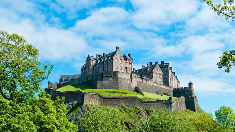 Edinburgh and Outlander by Rail from London 3-Day Tour - Key Points