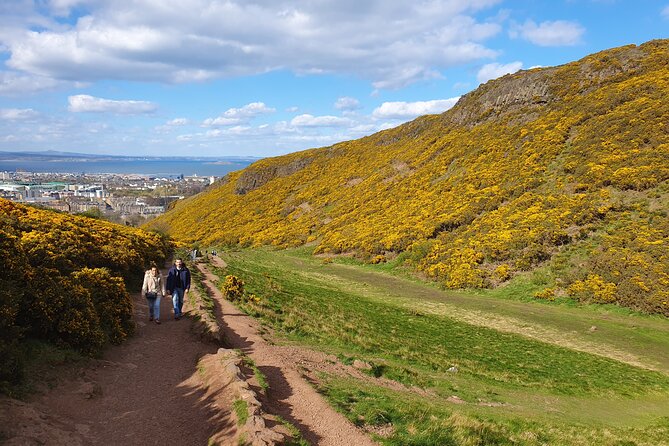 Edinburgh: Arthur's Seat Hike with Local Guide - Exploring Holyrood Park and Its Unique Features