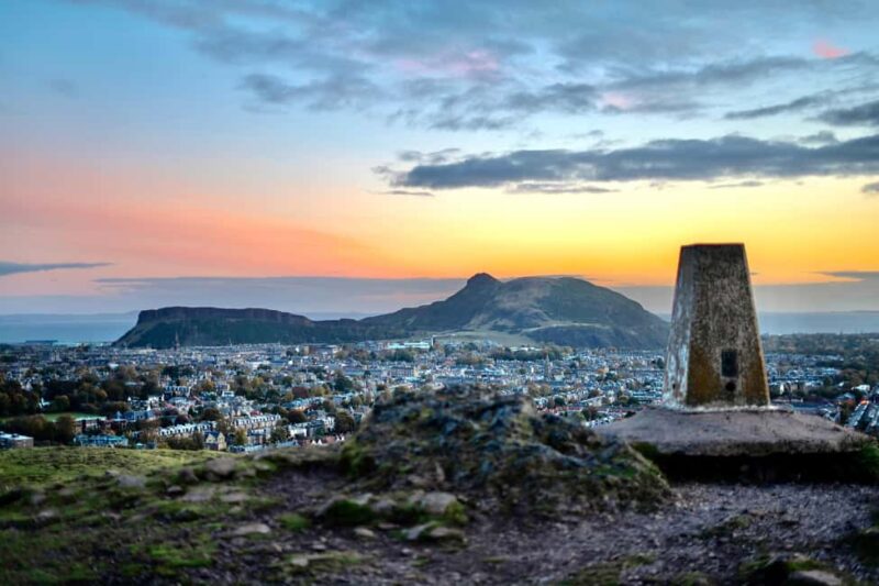 Edinburgh: Arthur's Seat Sunrise Hike with Mountain Guide - Key Points