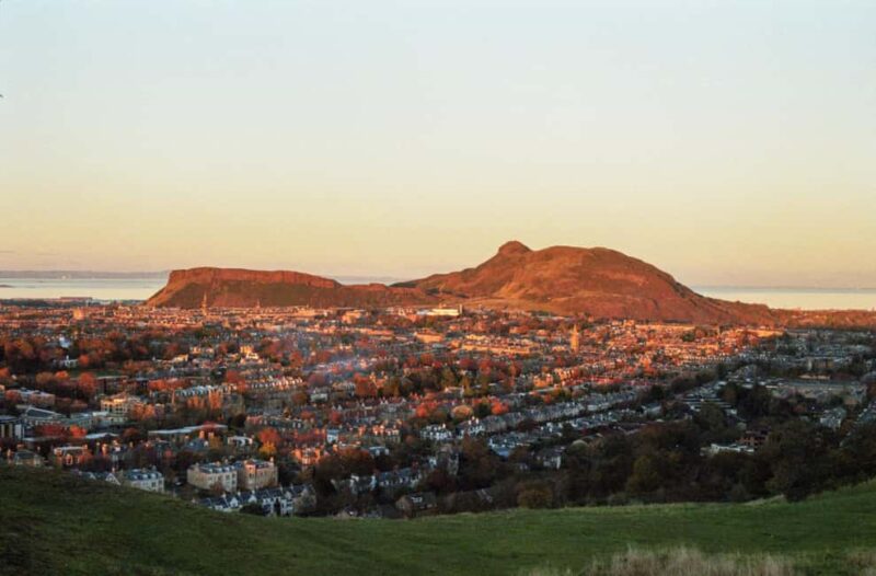 Edinburgh: Arthur's Seat Sunset Hike - Climbing Arthur’s Seat: A Guided Journey to the Summit
