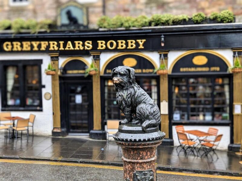 Edinburgh: Capture the most Photogenic Spots with a Local - The Small Group Experience and Personalised Recommendations