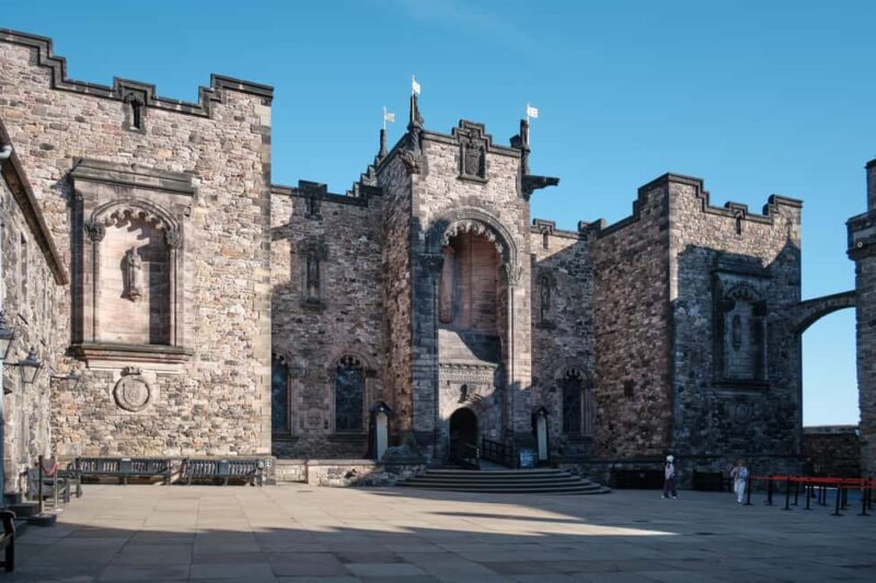 Edinburgh: Castle Guided Tour & Holyrood Palace Ticket - Key Points