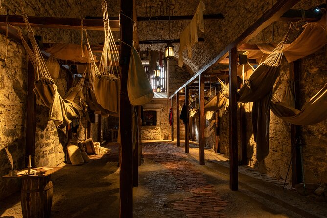 Edinburgh Castle: Guided Walking Tour with Entry Ticket - Weather Considerations and Tour Flexibility