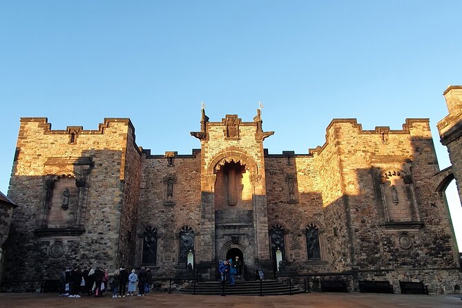 Edinburgh Castle Highlights Tour with Tickets, Map, and Guide - Visiting St. Margarets Chapel