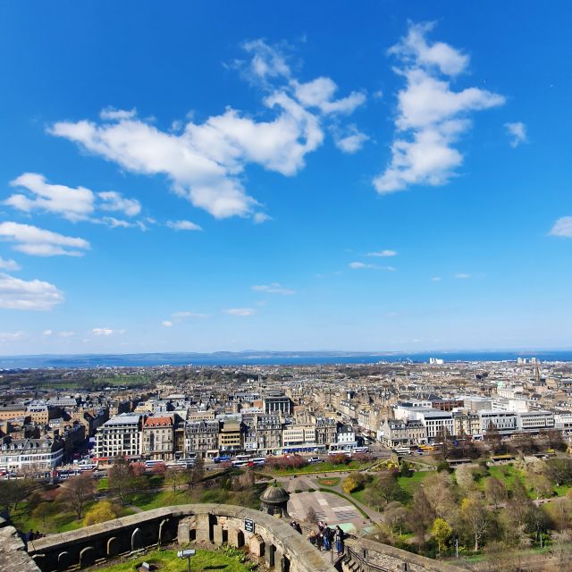 Edinburgh Castle: Highlights Tour with Tickets, Map & Guide - Frequently Asked Questions