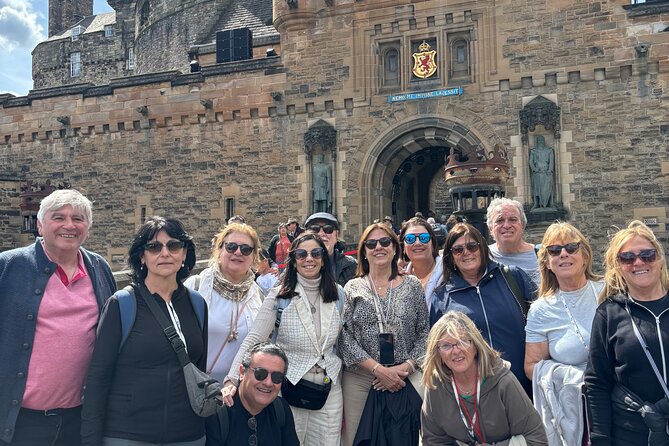 Edinburgh Castle & Royal Mile Walking Tour - Ticket Included - Key Points