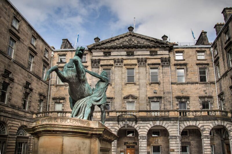Edinburgh Castle & Royal Mile Walking Tour - Ticket Included - Value and Booking Options