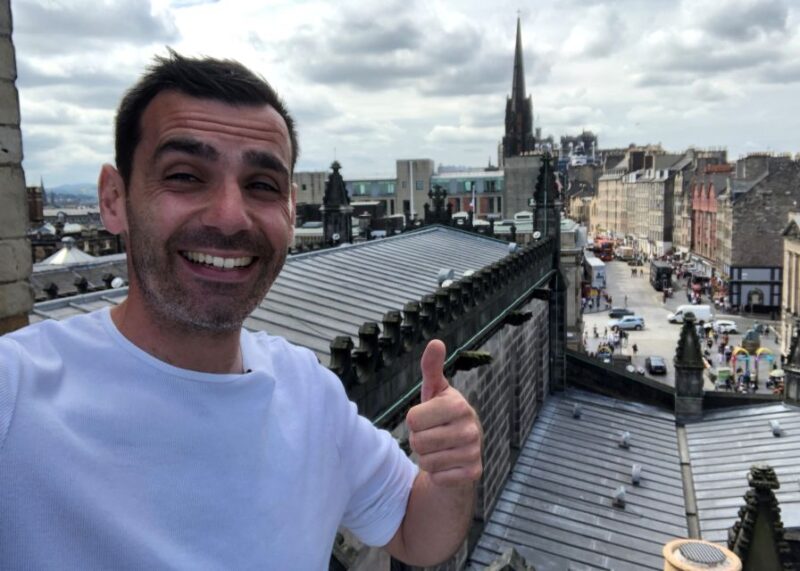 Edinburgh: Comedy Walking Tour with Professional Comedian - The Guide: A Comedian with Deep Scottish Roots