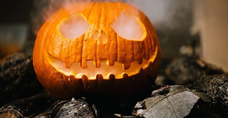 Edinburgh: Dark Secrets of the Old Town Halloween Tour - Discover Edinburgh’s Dark Past on a Halloween Walking Tour