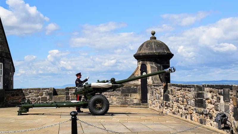 Edinburgh: Edinburgh Castle Guided History Tour with Tickets - Value and Booking Flexibility