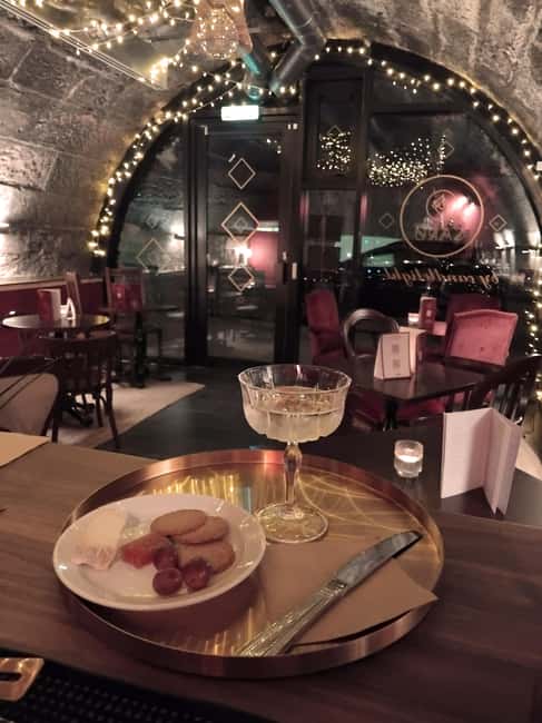 Edinburgh: English Wine and Scottish Cheese Tasting - What You’ll Learn About the British Wine Industry