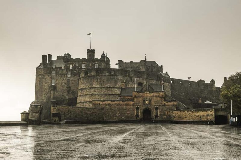 Edinburgh Essentials  4-Hour Private Tour - Visiting the Iconic Edinburgh Castle