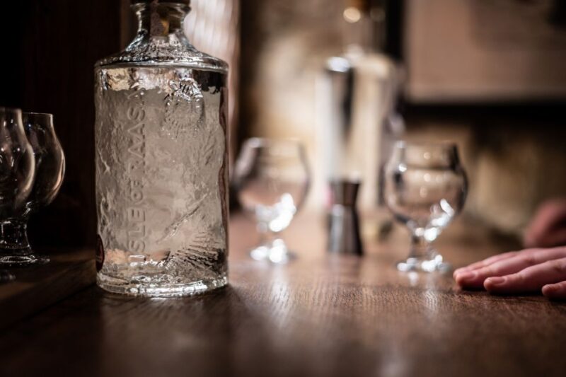 Edinburgh: Gin Tasting at Underground Venue - The Atmosphere and Ambience of the Venue