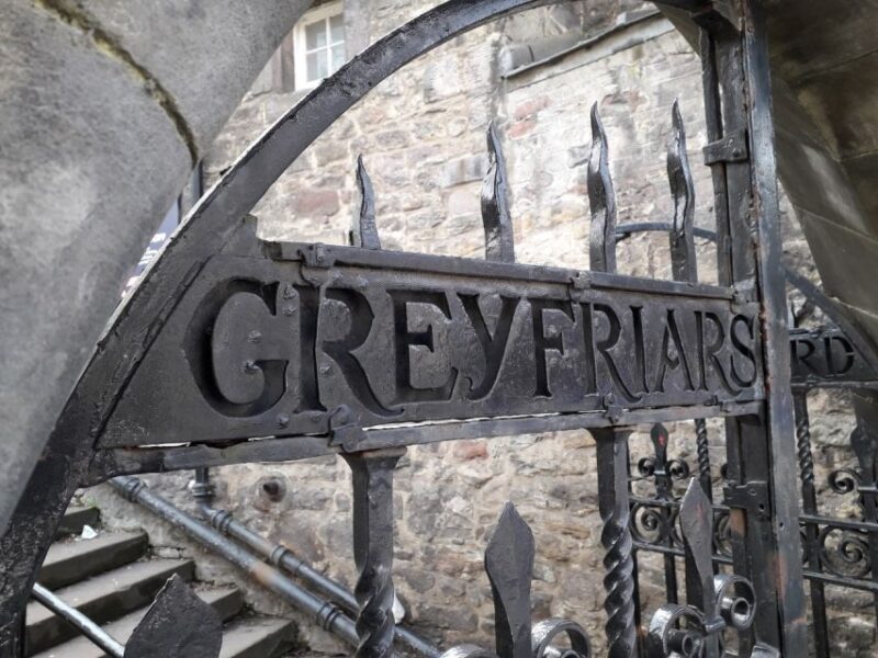Edinburgh: Greyfriars Kirkyard Tour - The Personality of the Guides