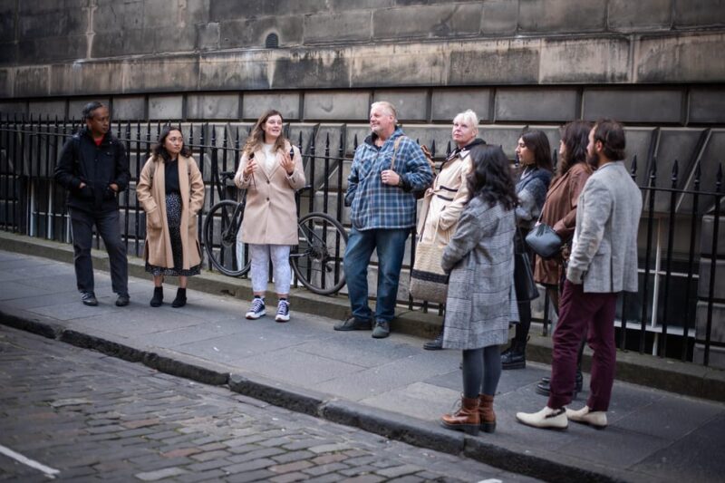 Edinburgh: Harry Potter Tour & Amazing Illusions Experience - Discovering the Old Town’s Hidden Gems