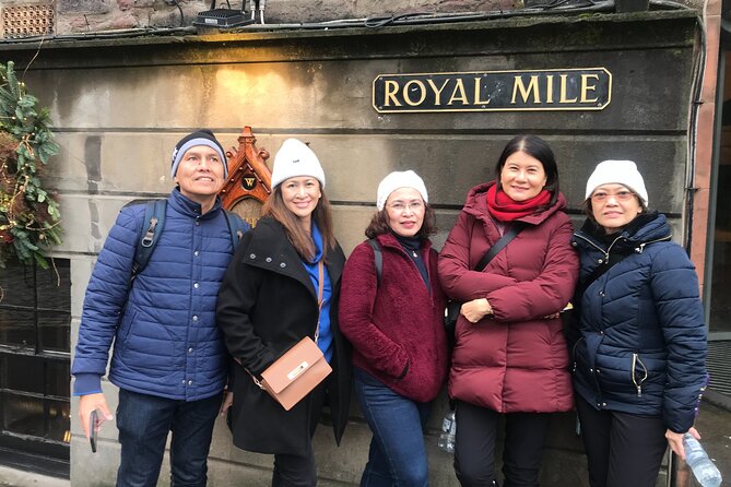 Edinburgh Highlights & Hidden Gems: Private Tour with a Local - Strolling Old Town and Sampling Scottish Pubs
