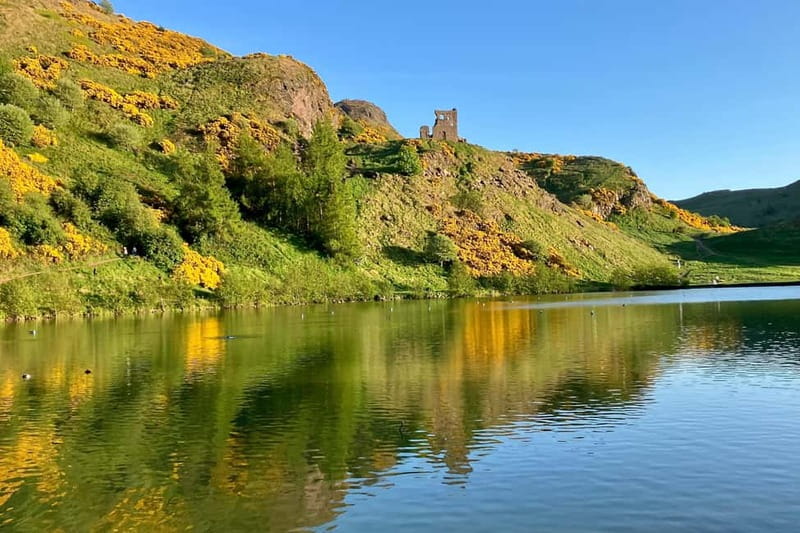 Edinburgh: Hike Arthur's Seat & Calton Hill - The Role of the Guide and Personal Attention