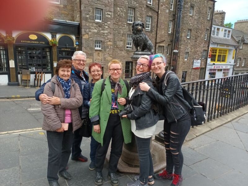 Edinburgh: History and Culture Private Tour - Key Sites: Holyrood Palace and the Scottish Parliament