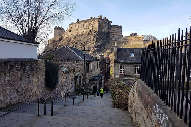 Edinburgh: History Lovers Old Town Walking Tour - Exploring Edinburgh’s Historic Old Town