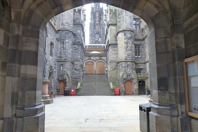 Edinburgh: History Lovers Old Town Walking Tour - Walking Through Edinburgh’s Old Town