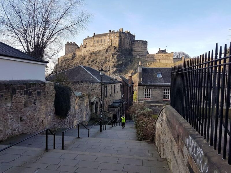 Edinburgh: History Lovers Old Town Walking Tour - Guide Personalities and Styles