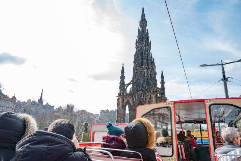 Edinburgh: Hop-On Hop-Off Bus Pass with 3 City Tours - Guides and Commentary: Engaging and Informative