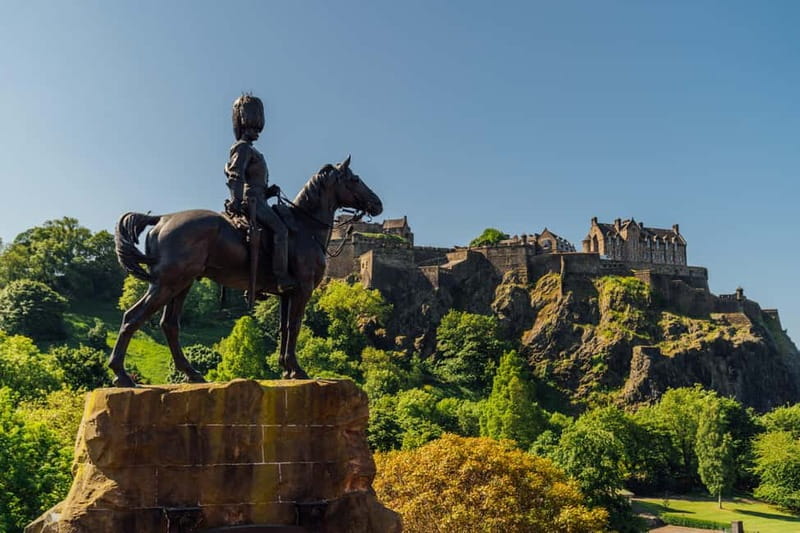 Edinburgh: Hop-On, Hop-Off Bus Tour City & Britannia Combo - Key Points