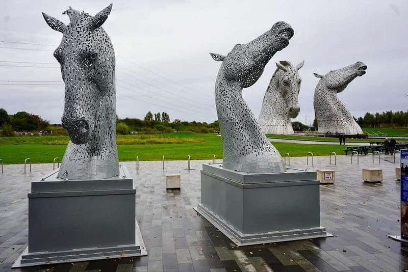 Edinburgh: Iconic Outlander Locations Guided Day Tour - The Charm of Culross and Its Herb Gardens