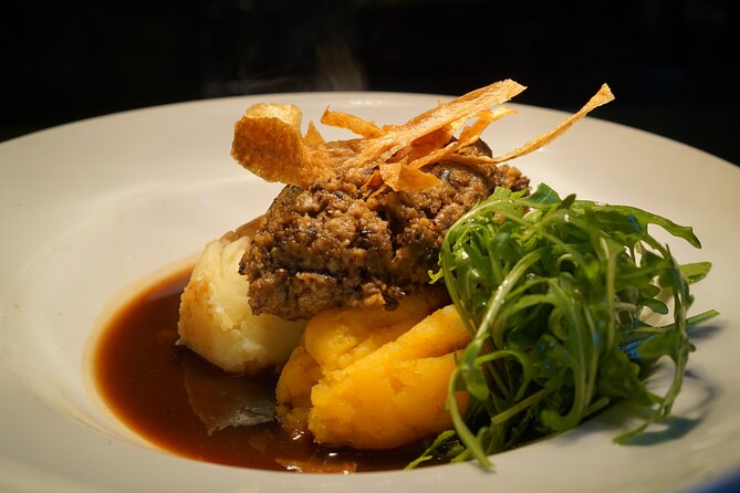 Edinburgh Luxury Private Food & Drink Tour with Eat Walk Tours - Pacing and Group Size for a Comfortable Experience