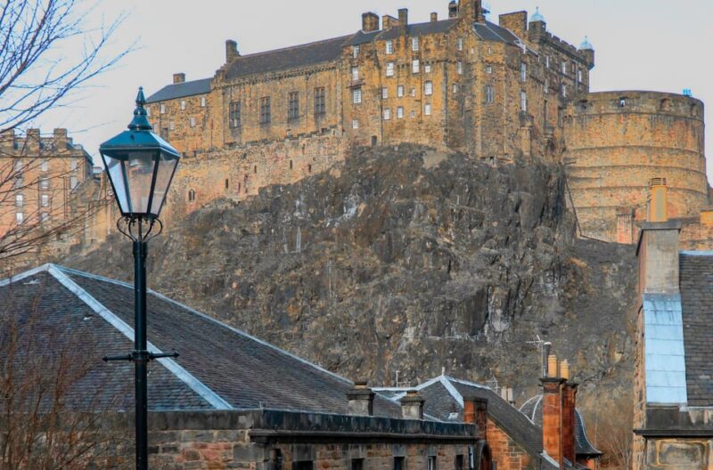 Edinburgh - Magical Harry Potter Highlights & Wizards Tour - Visiting the Iconic Elephant House and Greyfriars Bobby