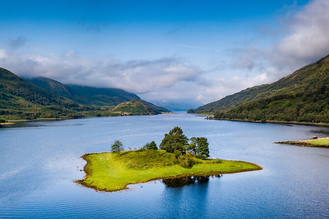 Edinburgh: Mary Queen of Scots Privately Guided Luxury Day Tour - Visiting Falkland Village and Falkland Palace
