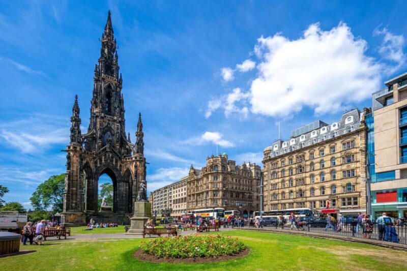 Edinburgh Old Town Hidden Gems Private Walking Tour - Discovering Edinburghs Historic Heart