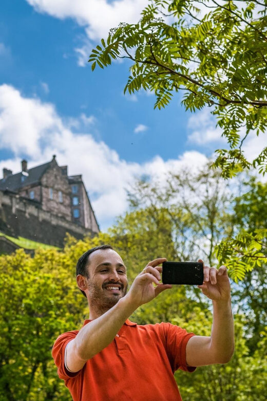 Edinburgh Old Town Highlights Private Guided Walking Tour - Discover the Magnificence of Edinburgh Castle’s Exterior