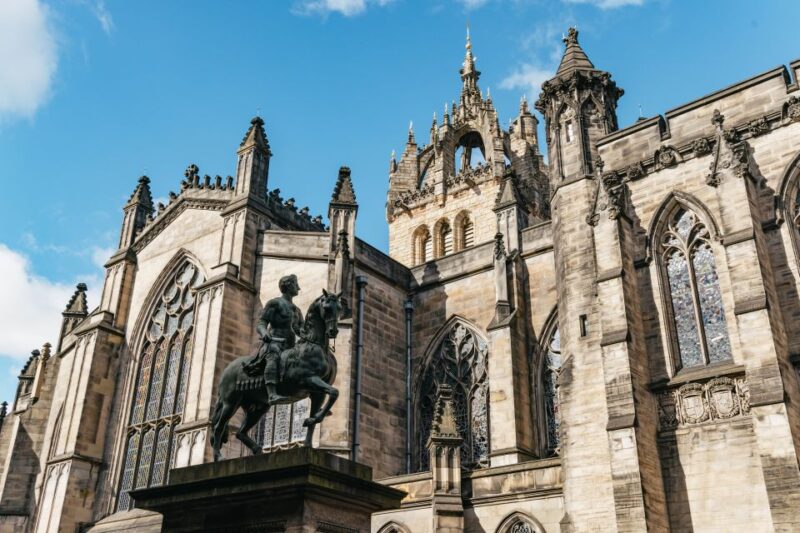 Edinburgh: Old Town History and Tales Walking Tour - The Hidden Stories of "Auld Reekie"