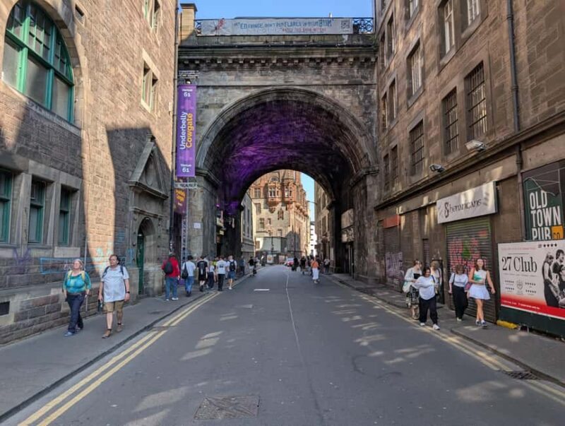 Edinburgh Old Town Walking Tour - Exploring Edinburgh’s Medieval Streets and Closes