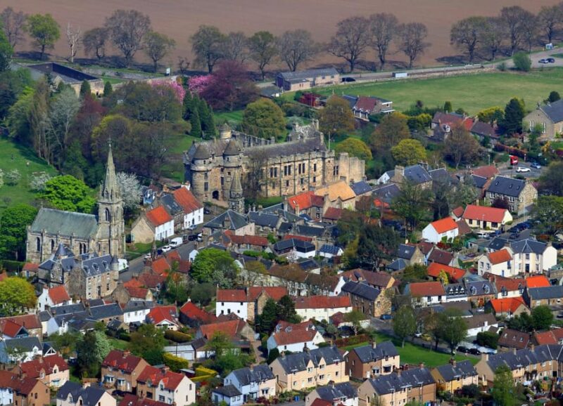 Edinburgh: Outlander and Castles Filming Locations Day Tour - Exploring the 17th-Century Village of Culross, Known as Cranesmuir