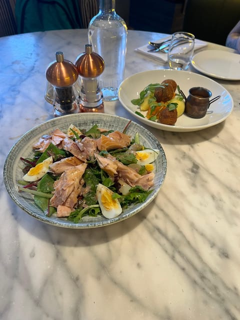 Edinburgh: Private Luxury Whisky, Food & Wine Tasting Tour - The Expertise of Guide Joanne and Her Approach