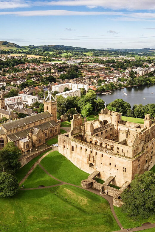 Edinburgh: Private Outlander, Palaces & Jacobites Experience - Starting Point: Edinburgh and Custom Pick-up Service