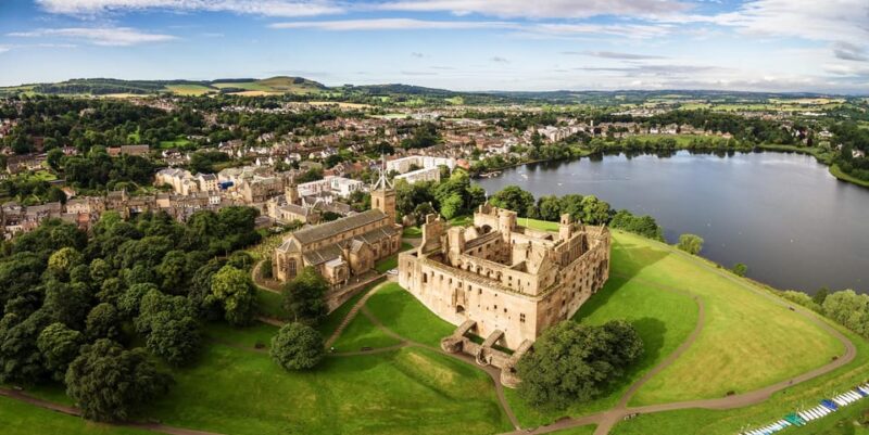 Edinburgh: Private Outlander, Palaces & Jacobites Experience - Exploring Scotland’s Historic Palaces and Castles