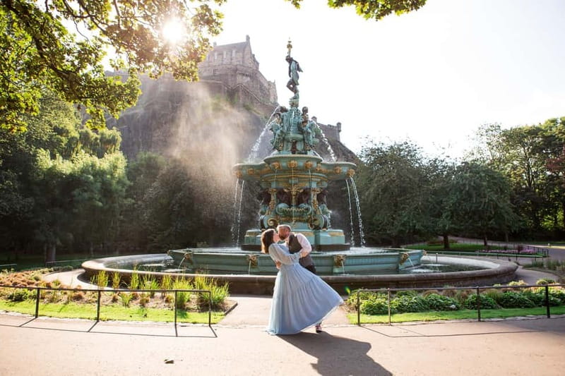 Edinburgh: Private Professional Photoshoot - Location Options and Meeting Points in Edinburgh
