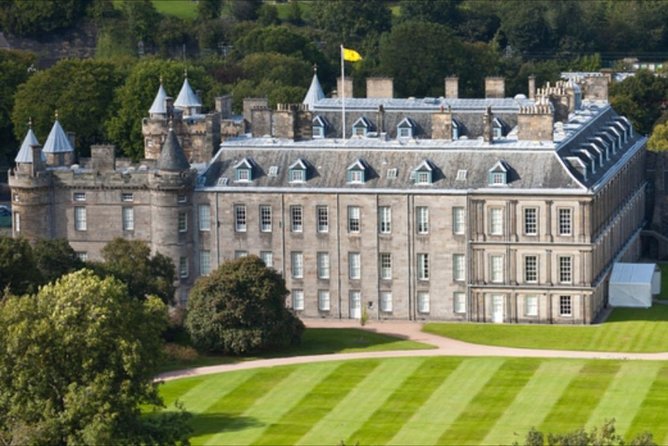 Edinburgh Private Tour Brazilian Guide - The Scottish Parliament and Greyfriars Bobby: Cultural Highlights