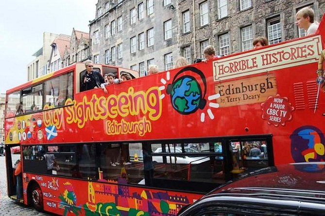 Edinburgh Rail Trip from London with Castle entry and Hop-on Hop-off bus - St Giles Cathedral and Princes Street Gardens